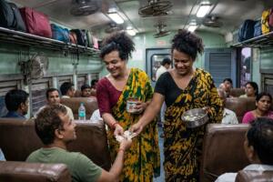 হিজড়াদের চাঁদাবাজিতে অতিষ্ঠ জীবন